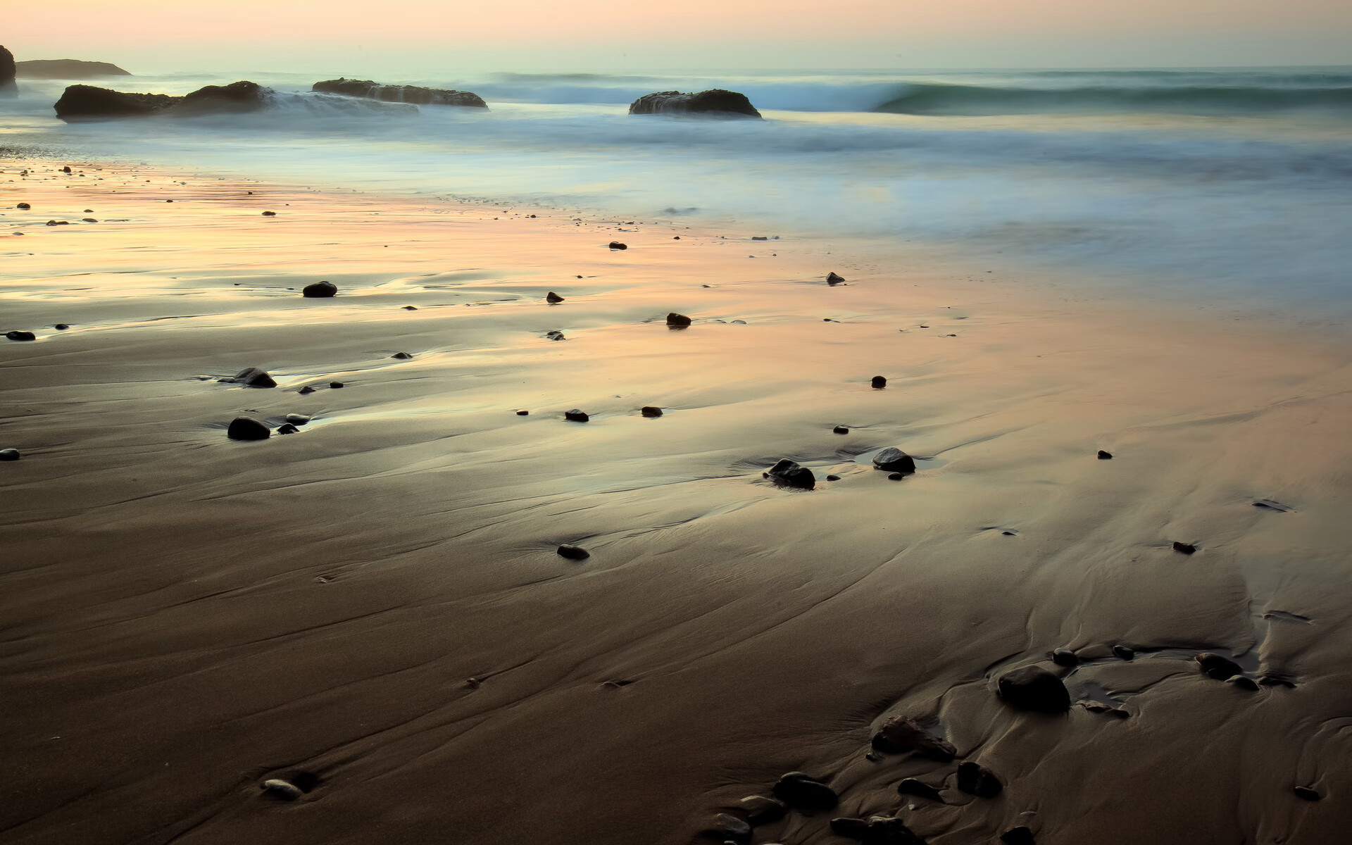 爱游戏下载-“高新体育中心：健力赛选手刷新纪录，力量与技巧的完美结合”